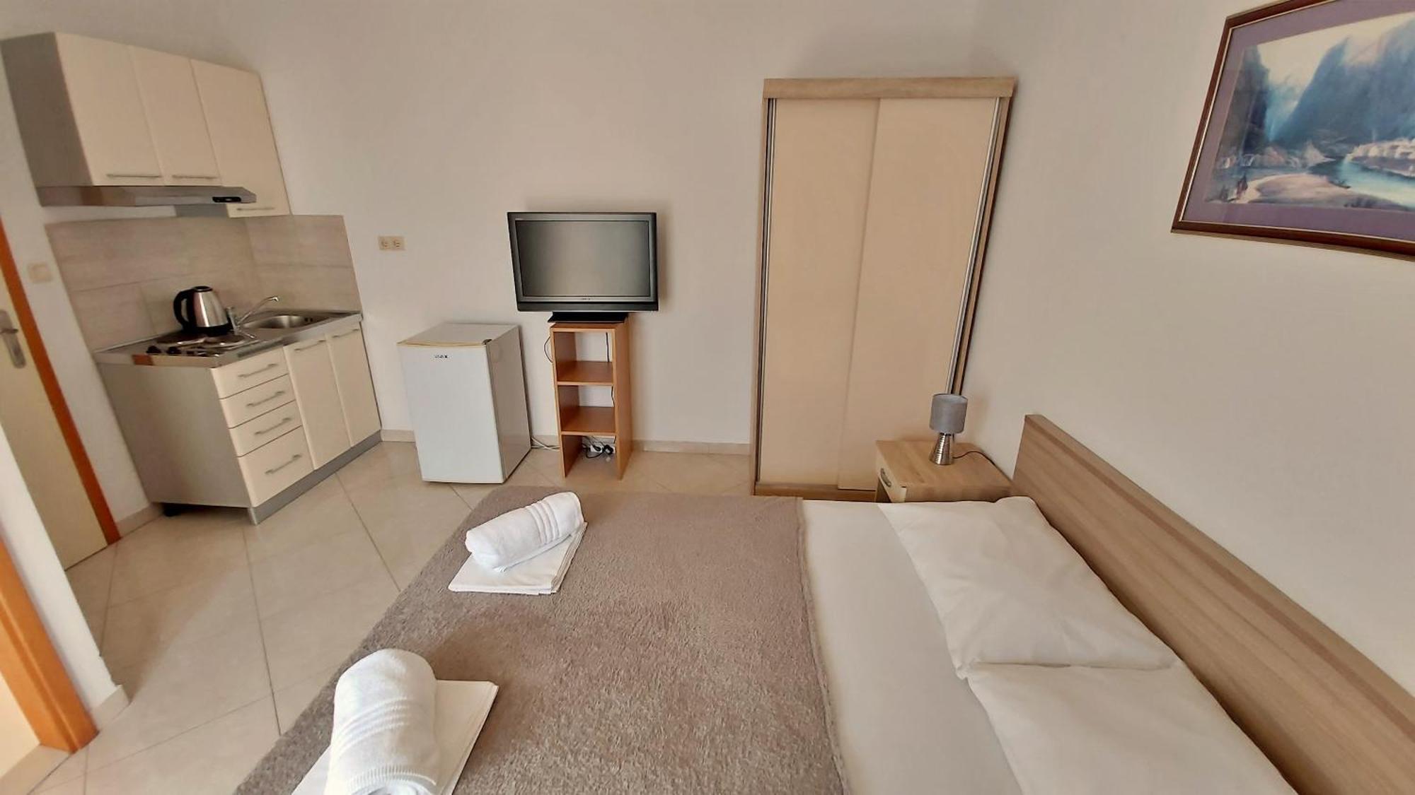 Apartments Nemira โอมิช ห้อง รูปภาพ