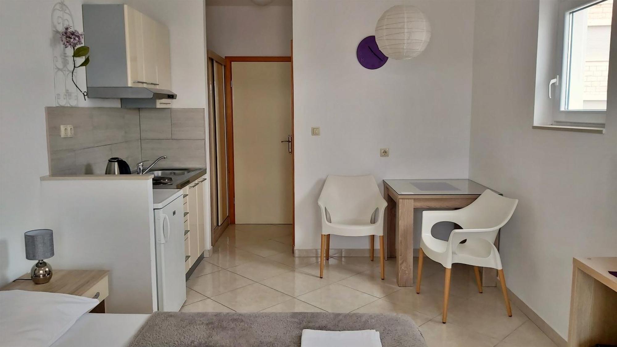 Apartments Nemira โอมิช ห้อง รูปภาพ