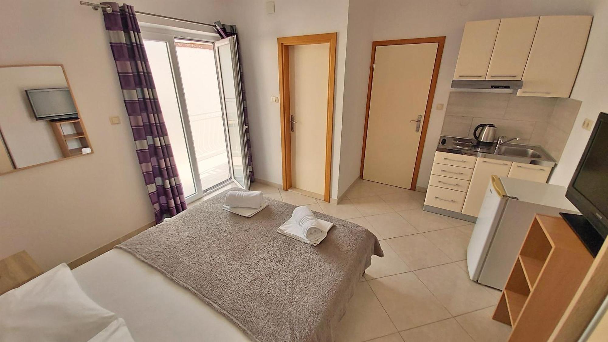 Apartments Nemira โอมิช ห้อง รูปภาพ