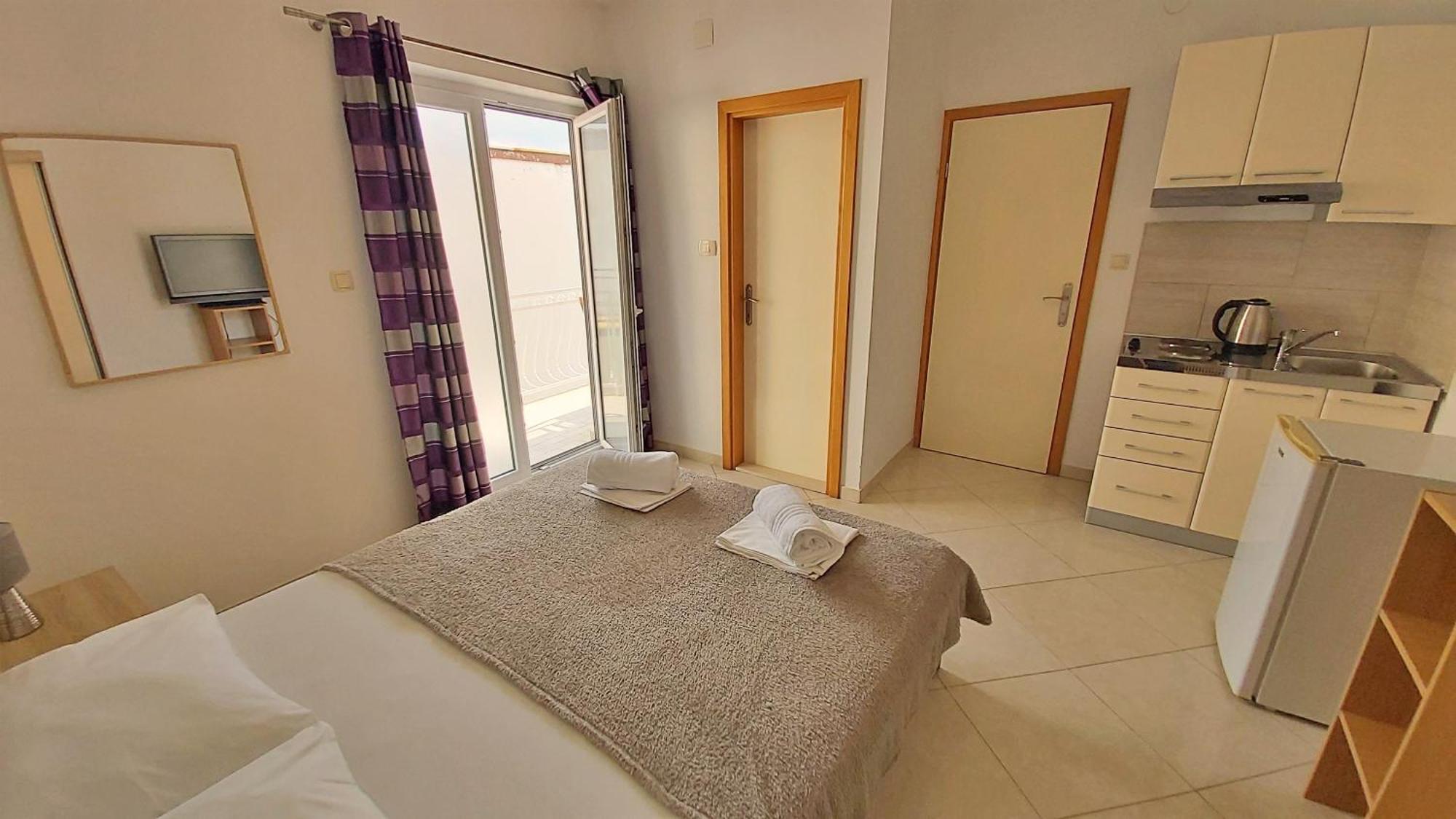 Apartments Nemira โอมิช ห้อง รูปภาพ